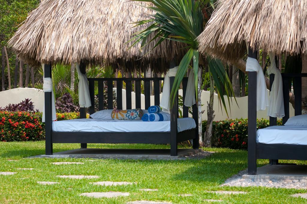 Artisan Playa Esmeralda Family Beach Hotel Playa Chachalacas Exteriör bild